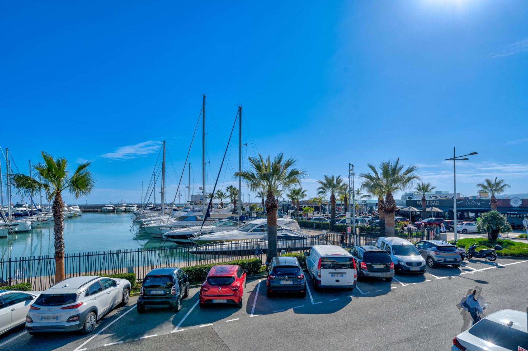 Magnifique 2 Pieces Vue Mer - Parking Proche Plage Saint-Laurent-du-Var Ngoại thất bức ảnh