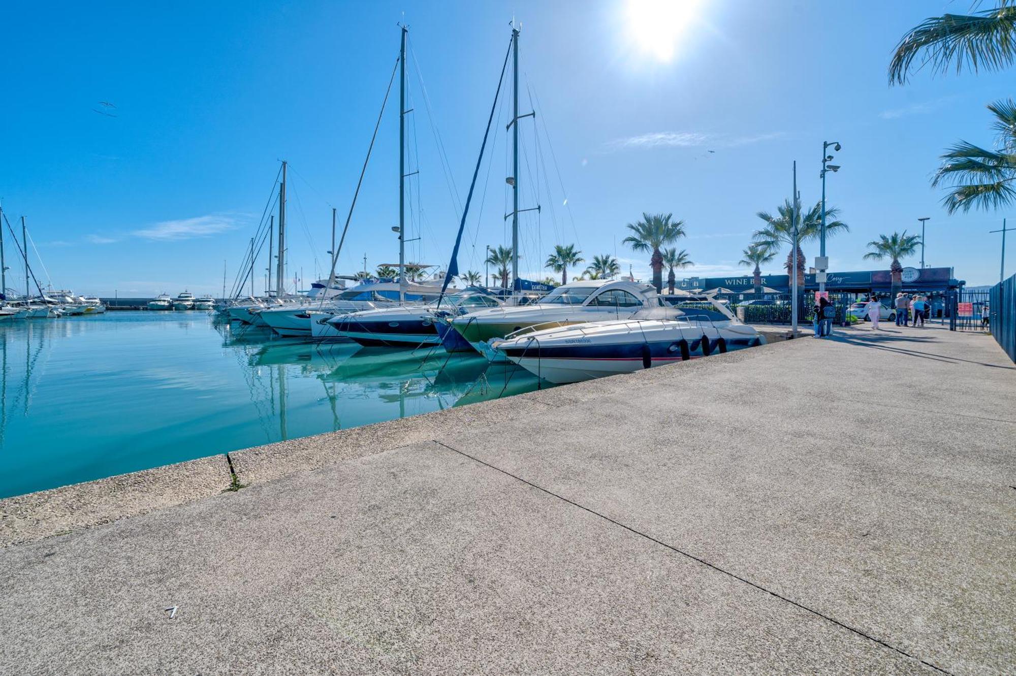 Magnifique 2 Pieces Vue Mer - Parking Proche Plage Saint-Laurent-du-Var Ngoại thất bức ảnh